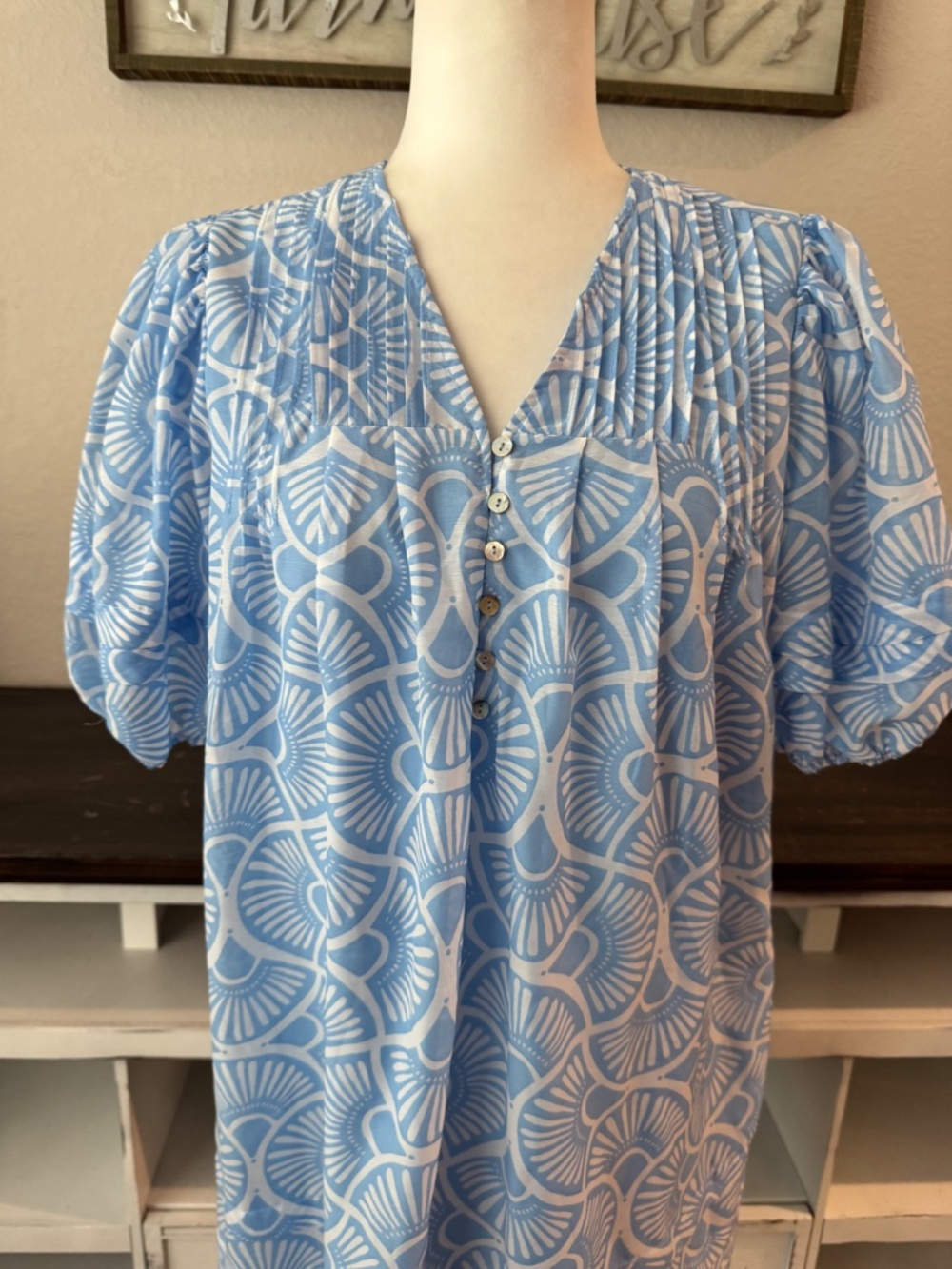 J. Marie Sea Shell Rylee V-Neck Button Blue Dress Women's Size M B - Picture 2 of 6